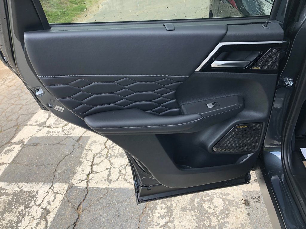 2025 Mitsubishi Outlander GT S-AWC TWO TONE ROOF in Kentville, Nova Scotia - 22 - w1024h768px