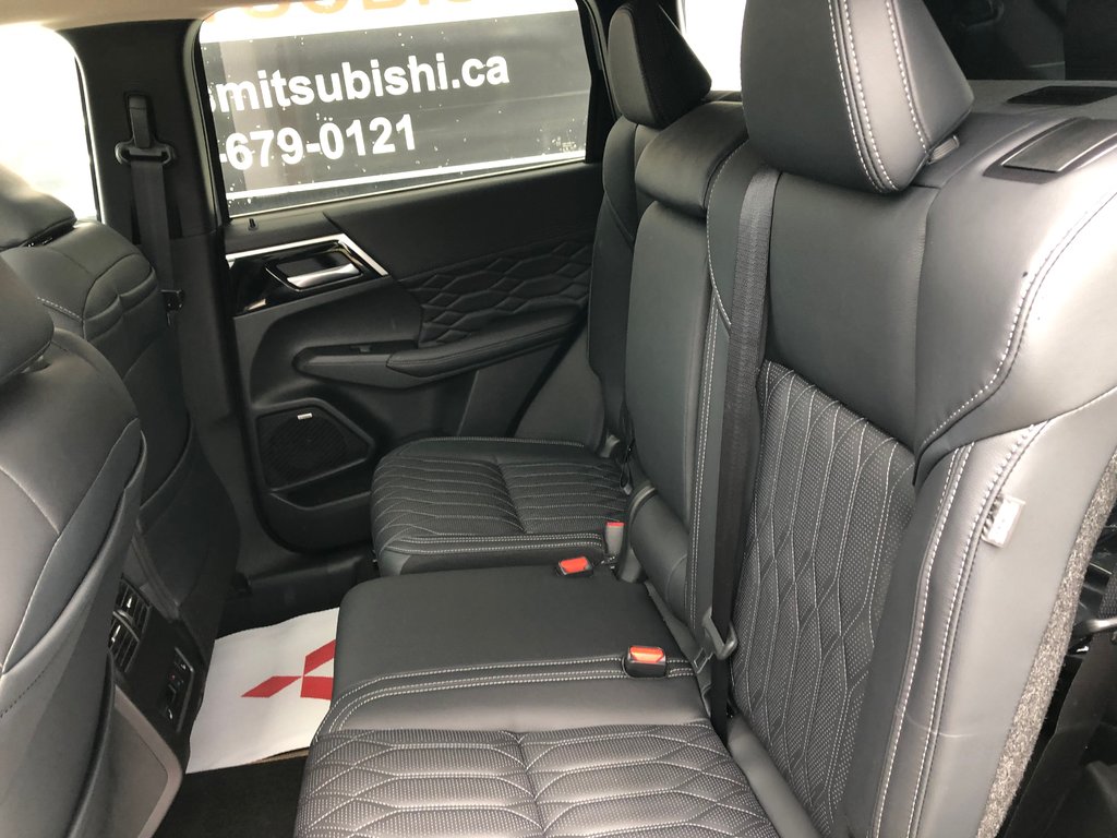 2025 Mitsubishi Outlander SEL S-AWC in Kentville, Nova Scotia - 19 - w1024h768px