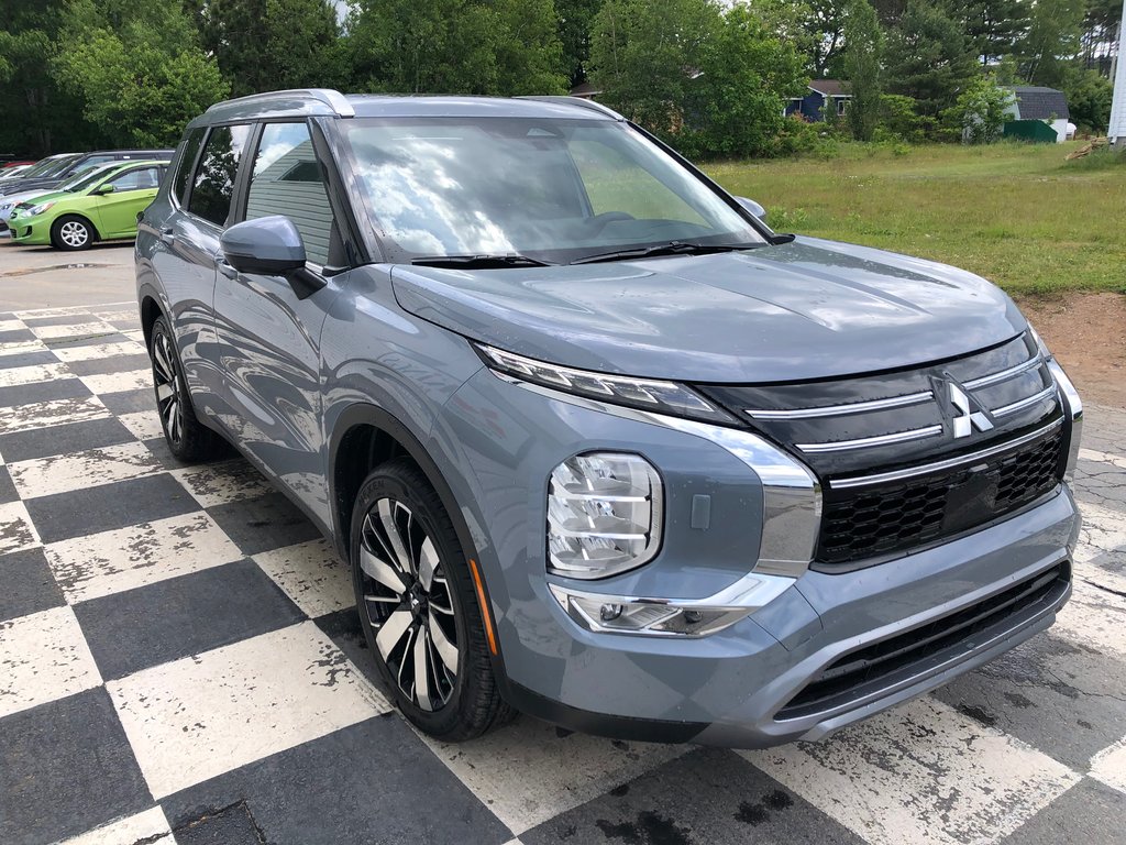 2025 Mitsubishi Outlander SEL S-AWC in Kentville, Nova Scotia - 3 - w1024h768px