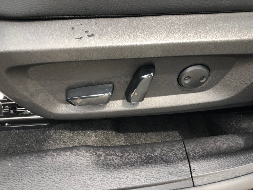 2025 Mitsubishi Outlander SEL S-AWC in Kentville, Nova Scotia - 16 - w1024h768px