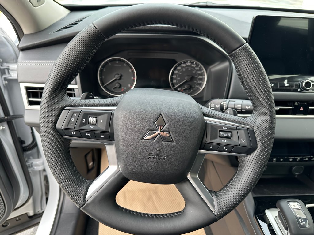 2025 Mitsubishi Outlander ES S-AWC in Kentville, Nova Scotia - 10 - w1024h768px