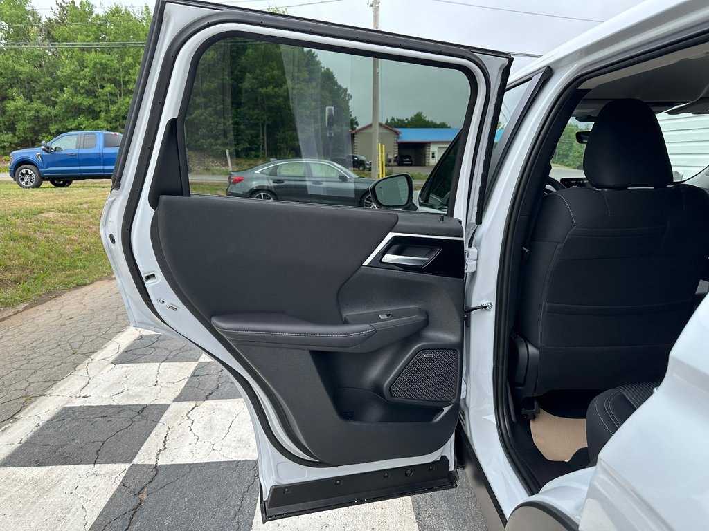 2025 Mitsubishi Outlander ES S-AWC in Kentville, Nova Scotia - 15 - w1024h768px