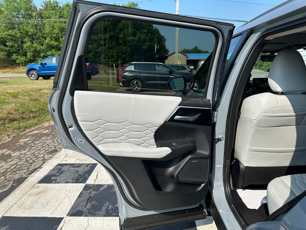Mitsubishi Outlander SEL S-AWC 2025 à Kentville, Nouvelle-Écosse - 19 - w1024h768px