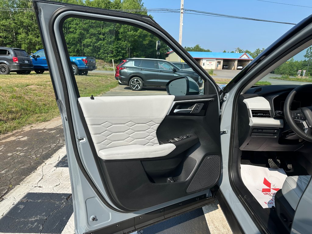 Mitsubishi Outlander SEL S-AWC 2025 à Kentville, Nouvelle-Écosse - 7 - w1024h768px