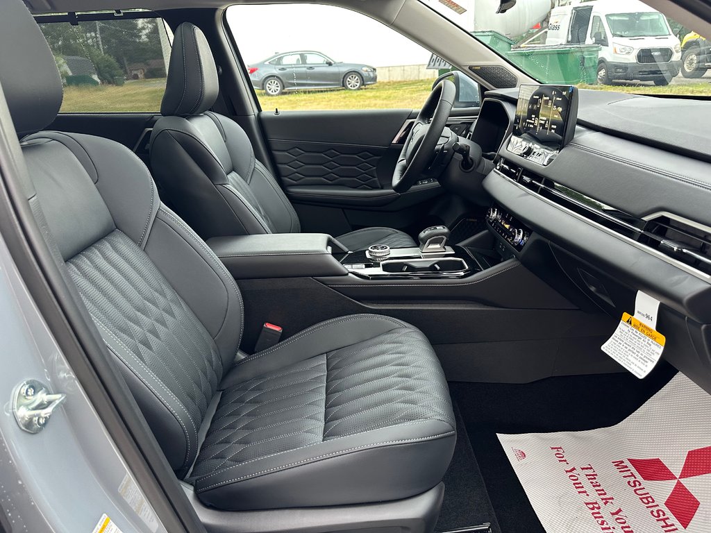 2025 Mitsubishi Outlander GT S-AWC in Kentville, Nova Scotia - 27 - w1024h768px
