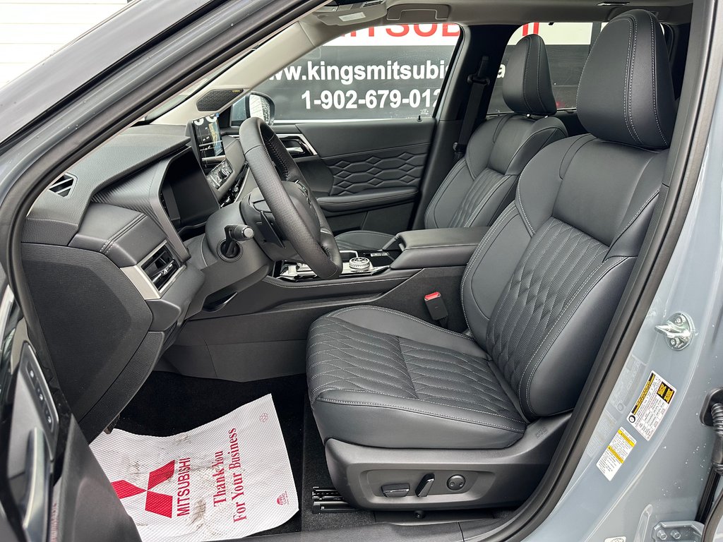 2025 Mitsubishi Outlander GT S-AWC in Kentville, Nova Scotia - 13 - w1024h768px