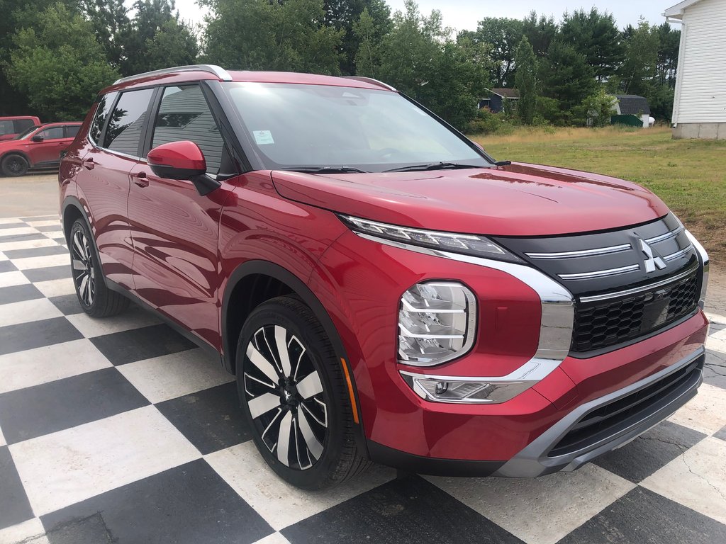 2025 Mitsubishi Outlander SEL S-AWC in Kentville, Nova Scotia - 3 - w1024h768px