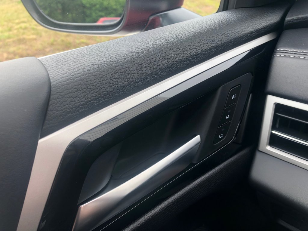 2025 Mitsubishi Outlander SEL S-AWC in Kentville, Nova Scotia - 9 - w1024h768px