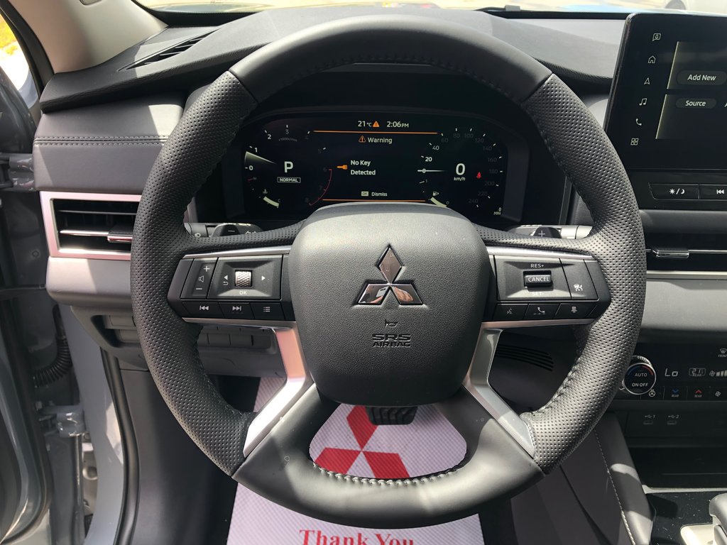 2025 Mitsubishi Outlander SEL S-AWC in Kentville, Nova Scotia - 13 - w1024h768px
