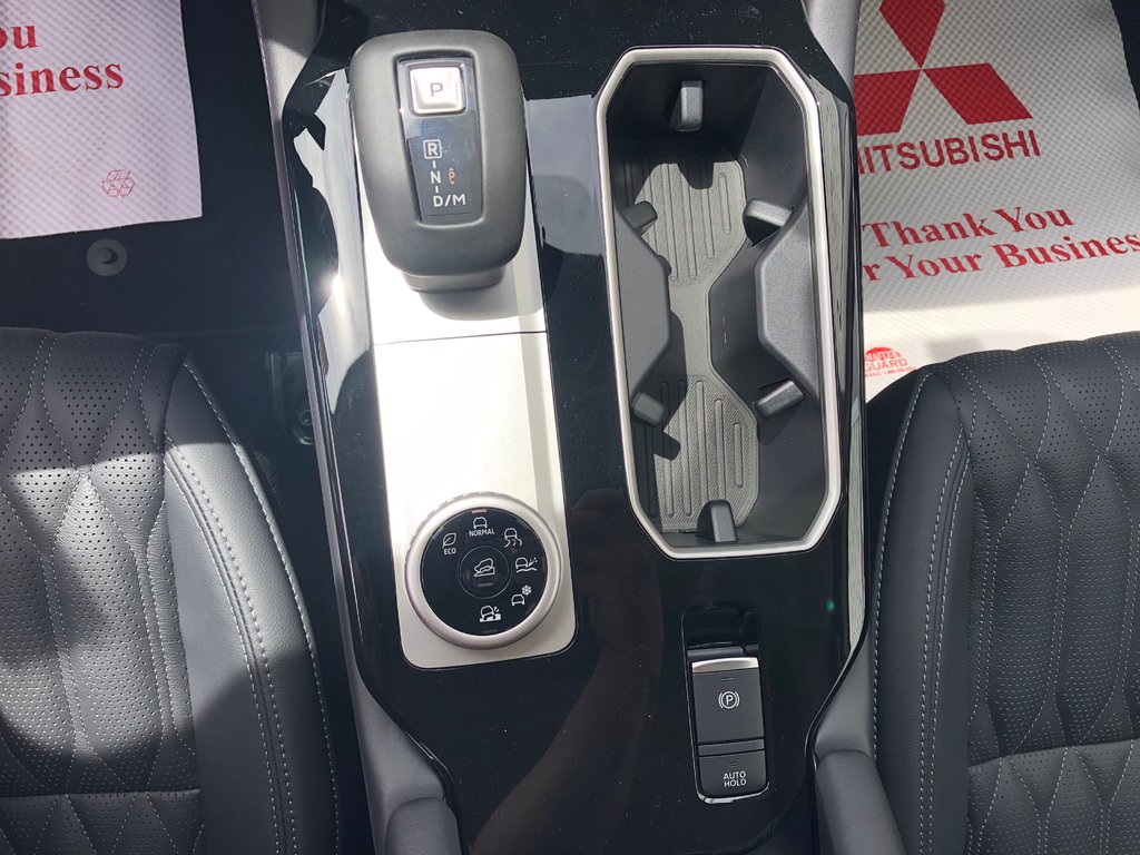 2025 Mitsubishi Outlander SEL S-AWC in Kentville, Nova Scotia - 16 - w1024h768px