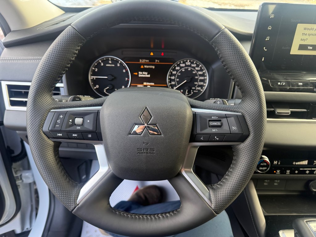 2025 Mitsubishi Outlander ES S-AWC in Kentville, Nova Scotia - 10 - w1024h768px