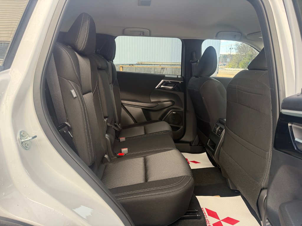 2025 Mitsubishi Outlander ES S-AWC in Kentville, Nova Scotia - 17 - w1024h768px