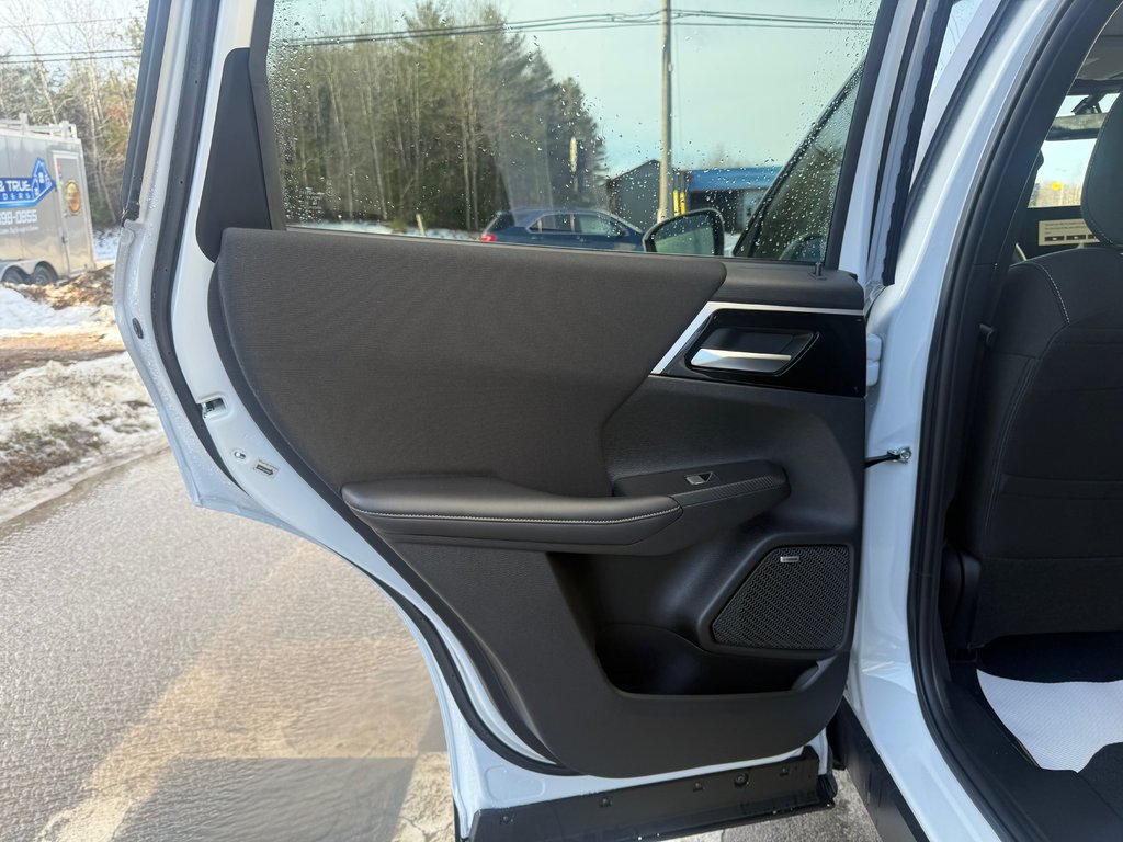 2025 Mitsubishi Outlander ES S-AWC in Kentville, Nova Scotia - 13 - w1024h768px