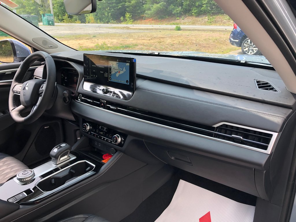 2025 Mitsubishi Outlander SEL S-AWC in Kentville, Nova Scotia - 25 - w1024h768px