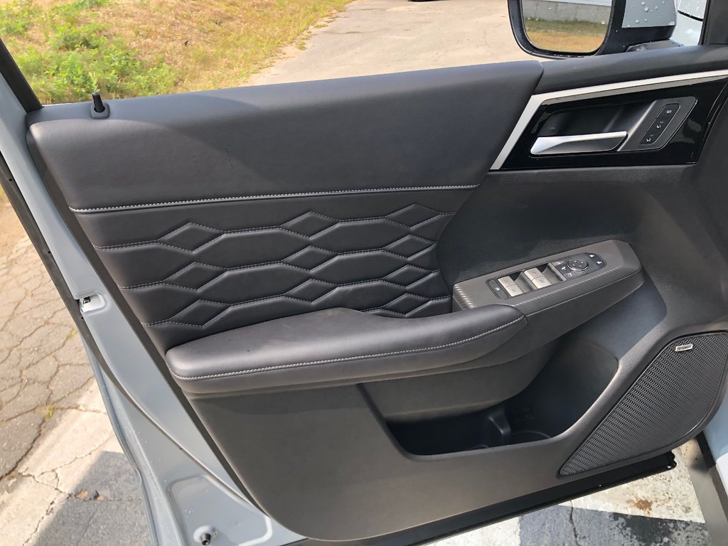 2025 Mitsubishi Outlander SEL S-AWC in Kentville, Nova Scotia - 16 - w1024h768px