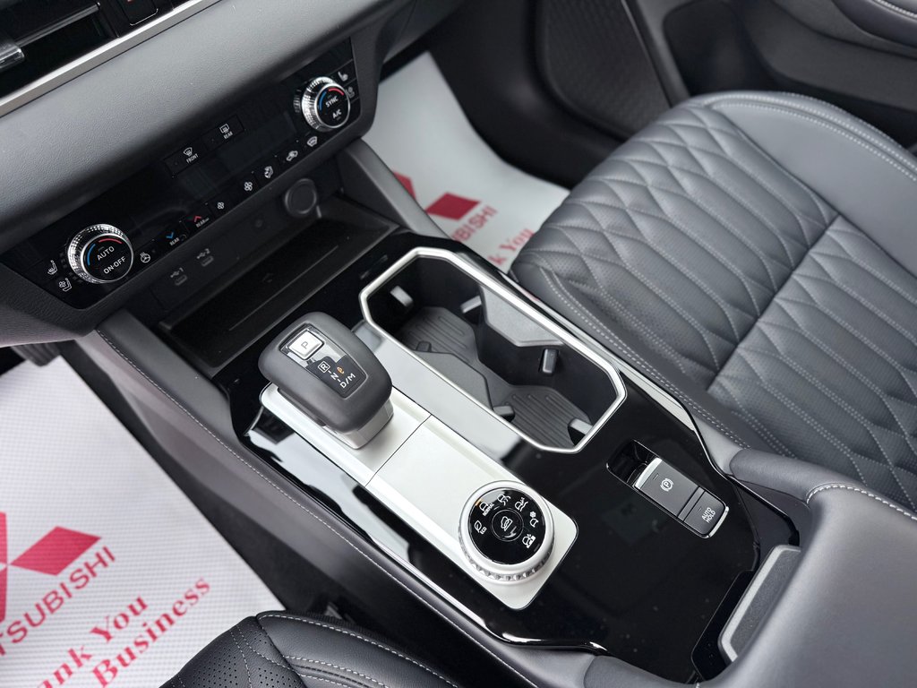 2025 Mitsubishi Outlander GT S-AWC in Kentville, Nova Scotia - 18 - w1024h768px