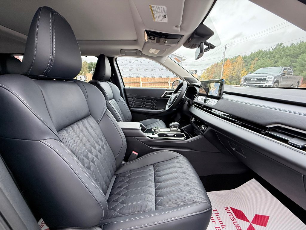 2025 Mitsubishi Outlander GT S-AWC in Kentville, Nova Scotia - 27 - w1024h768px