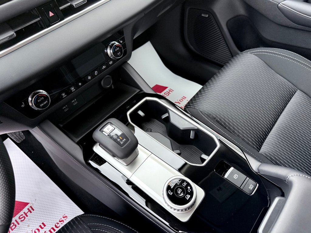 2025 Mitsubishi Outlander ES S-AWC in Kentville, Nova Scotia - 18 - w1024h768px