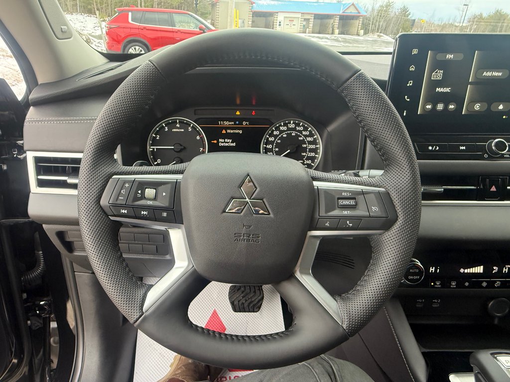 2025 Mitsubishi Outlander ES S-AWC in Kentville, Nova Scotia - 10 - w1024h768px