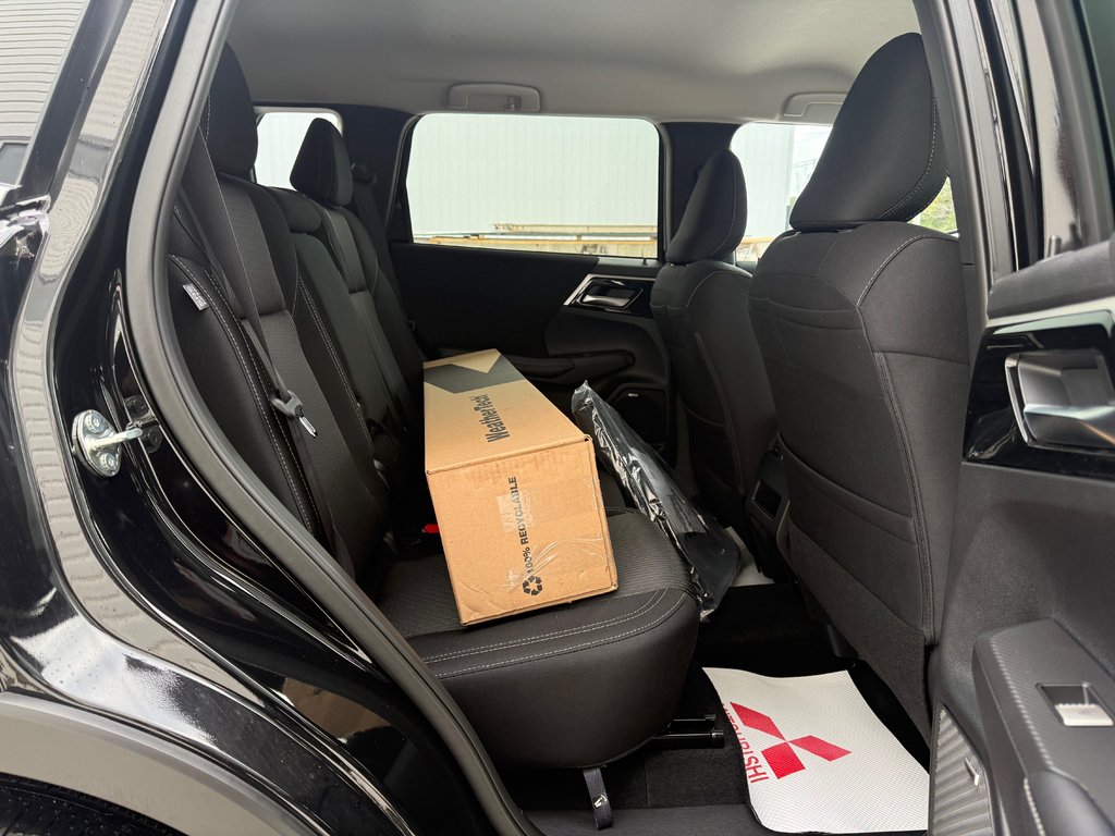 2025 Mitsubishi Outlander ES S-AWC in Kentville, Nova Scotia - 17 - w1024h768px