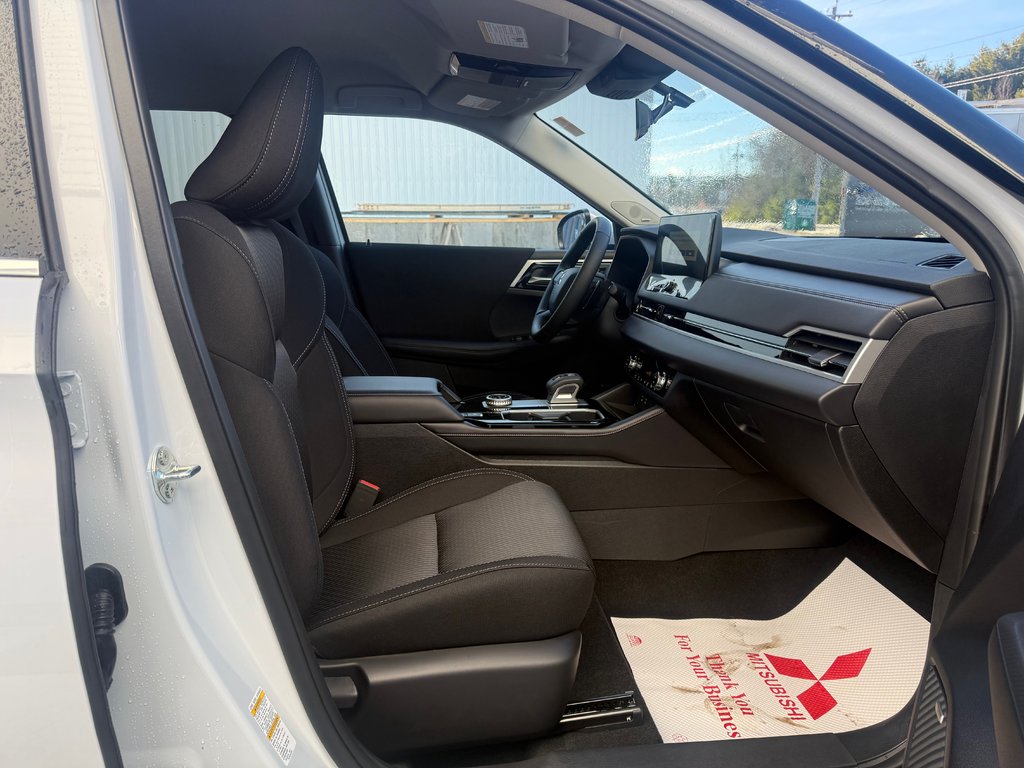 2025 Mitsubishi Outlander ES S-AWC in Kentville, Nova Scotia - 19 - w1024h768px
