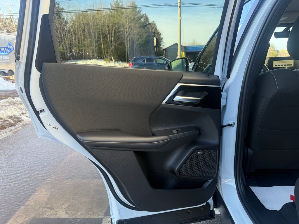 2025 Mitsubishi Outlander ES S-AWC in Kentville, Nova Scotia - 13 - w1024h768px