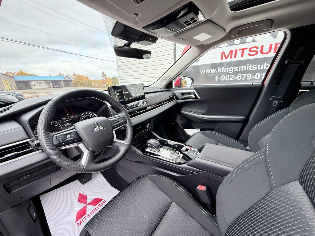2025 Mitsubishi Outlander SE S-AWC in Kentville, Nova Scotia - 9 - w1024h768px