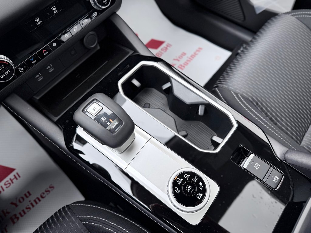 2025 Mitsubishi Outlander SE S-AWC in Kentville, Nova Scotia - 19 - w1024h768px