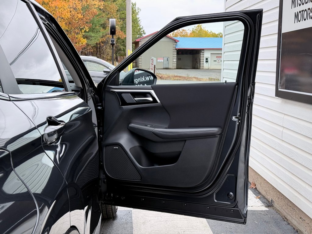 2025 Mitsubishi Outlander ES S-AWC in Kentville, Nova Scotia - 25 - w1024h768px