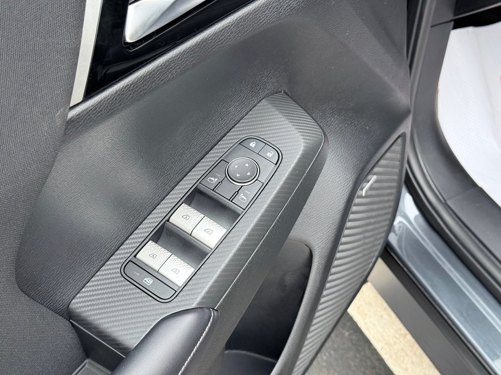 2025 Mitsubishi Outlander ES S-AWC in Kentville, Nova Scotia - 8 - w1024h768px