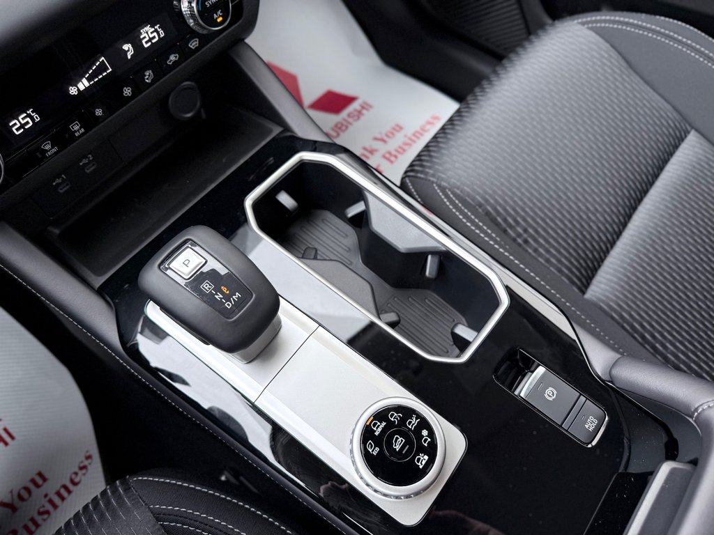 2025 Mitsubishi Outlander ES S-AWC in Kentville, Nova Scotia - 18 - w1024h768px