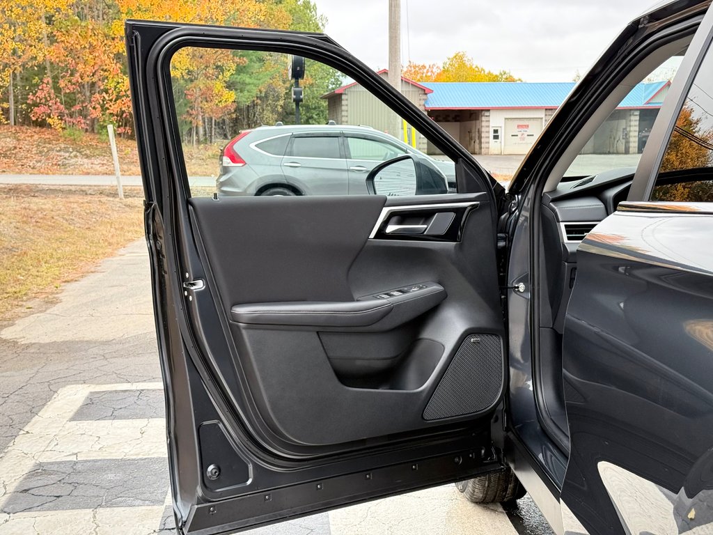 2025 Mitsubishi Outlander ES S-AWC in Kentville, Nova Scotia - 7 - w1024h768px