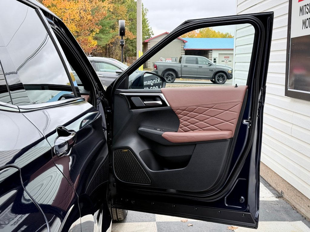 2025 Mitsubishi OUTLANDER GT S-AWC in Kentville, Nova Scotia - 25 - w1024h768px