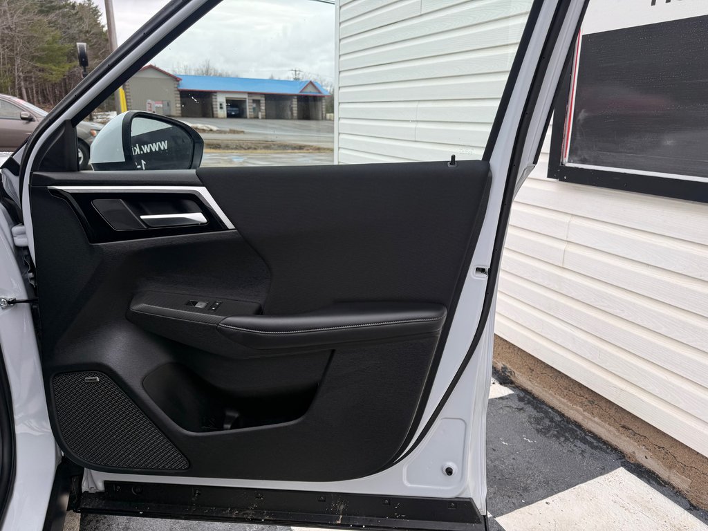 2025 Mitsubishi Outlander ES S-AWC in Kentville, Nova Scotia - 18 - w1024h768px