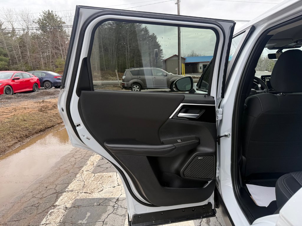 2025 Mitsubishi Outlander ES S-AWC in Kentville, Nova Scotia - 13 - w1024h768px