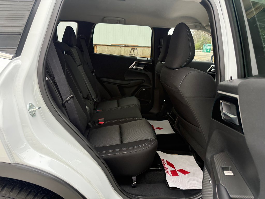 2025 Mitsubishi Outlander ES S-AWC in Kentville, Nova Scotia - 17 - w1024h768px