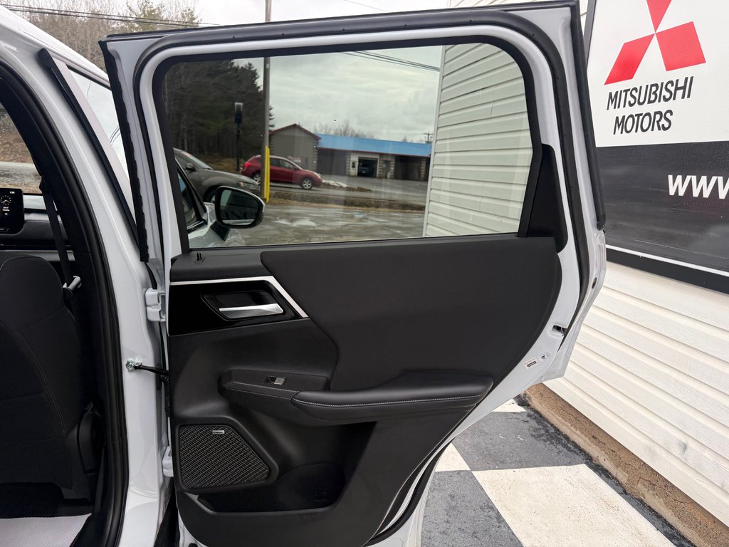 2025 Mitsubishi Outlander ES S-AWC in Kentville, Nova Scotia - 16 - w1024h768px