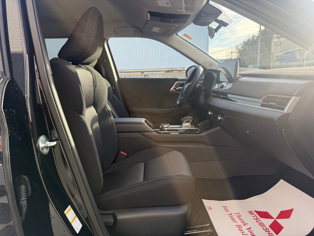 2026 Mitsubishi Outlander ES S-AWC in Kentville, Nova Scotia - 19 - w1024h768px