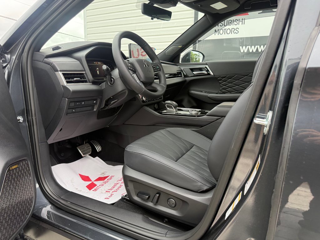 2026 Mitsubishi Outlander NOIR S-AWC in Kentville, Nova Scotia - 9 - w1024h768px