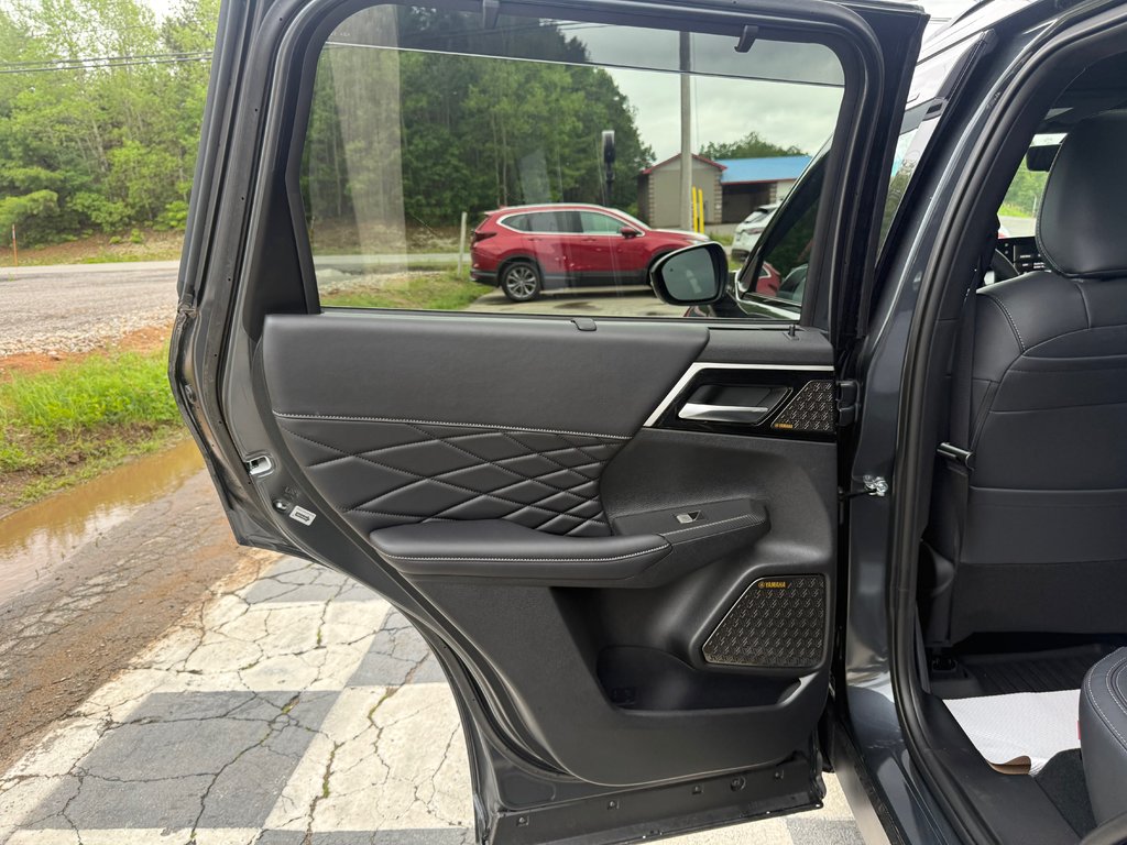 2026 Mitsubishi Outlander NOIR S-AWC in Kentville, Nova Scotia - 14 - w1024h768px