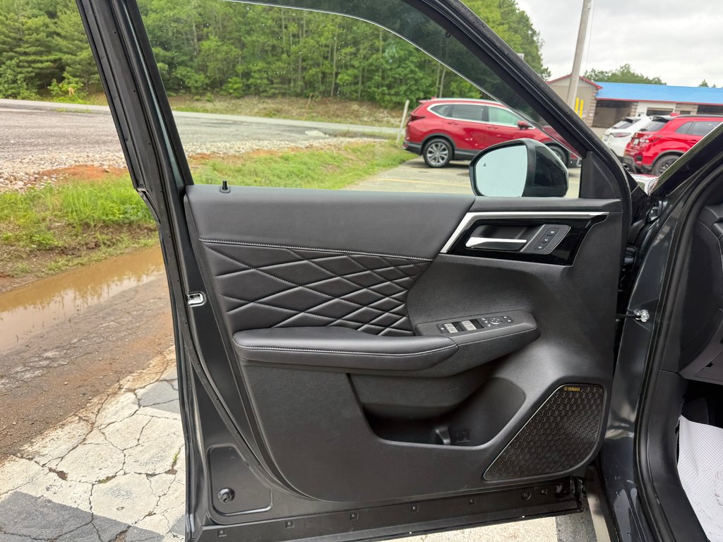 2026 Mitsubishi Outlander NOIR S-AWC in Kentville, Nova Scotia - 7 - w1024h768px