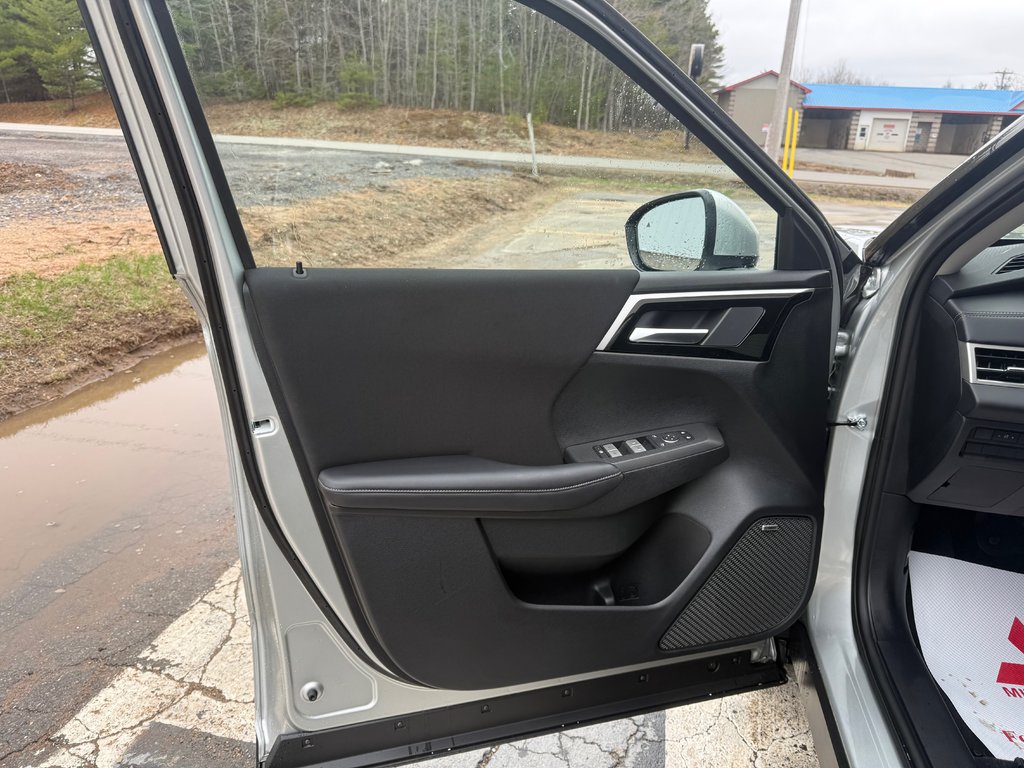 Mitsubishi Outlander ES S-AWC 2026 à Kentville, Nouvelle-Écosse - 7 - w1024h768px