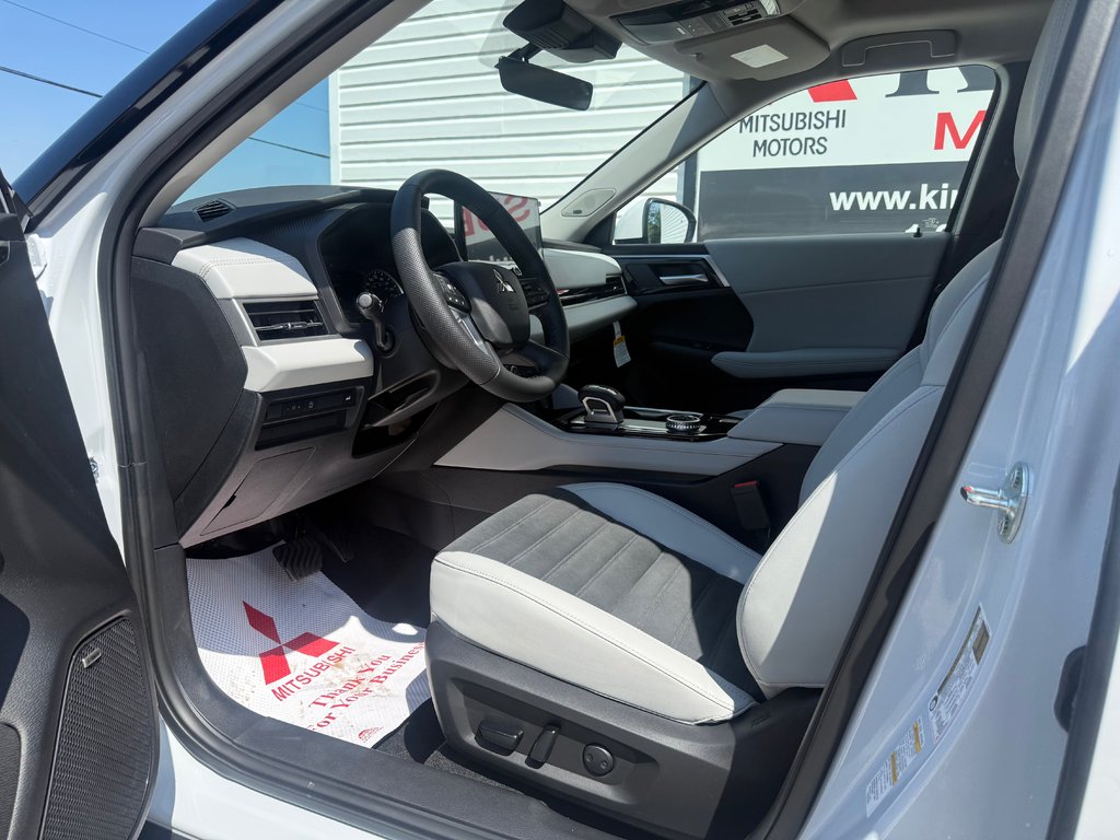 2026 Mitsubishi Outlander LE S-AWC in Kentville, Nova Scotia - 9 - w1024h768px