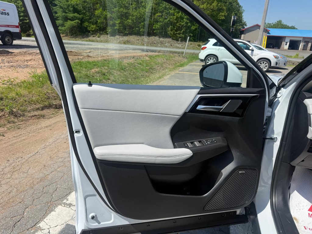 2026 Mitsubishi Outlander LE S-AWC in Kentville, Nova Scotia - 7 - w1024h768px