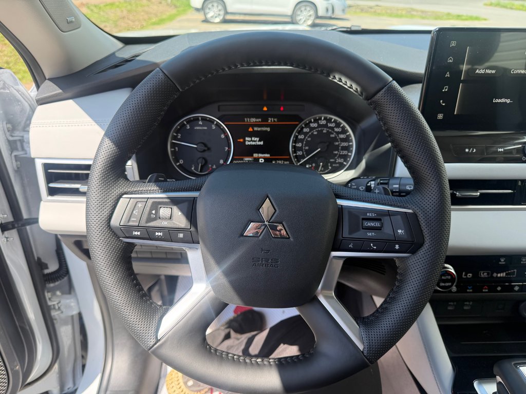 2026 Mitsubishi Outlander LE S-AWC in Kentville, Nova Scotia - 10 - w1024h768px