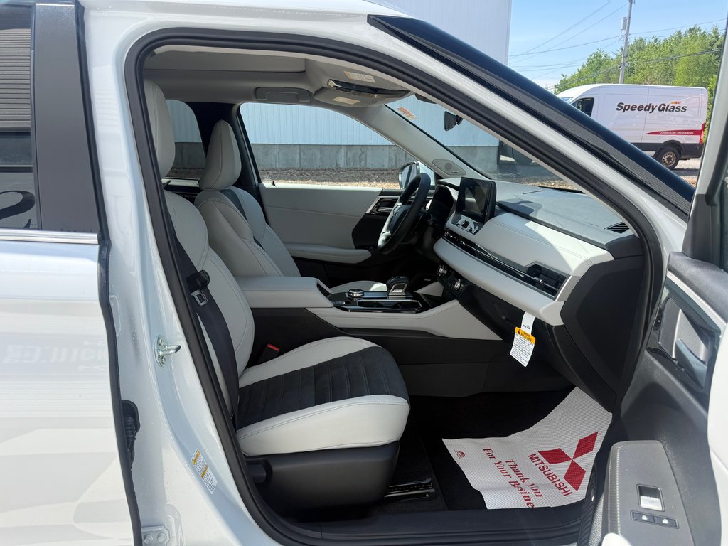 2026 Mitsubishi Outlander LE S-AWC in Kentville, Nova Scotia - 21 - w1024h768px