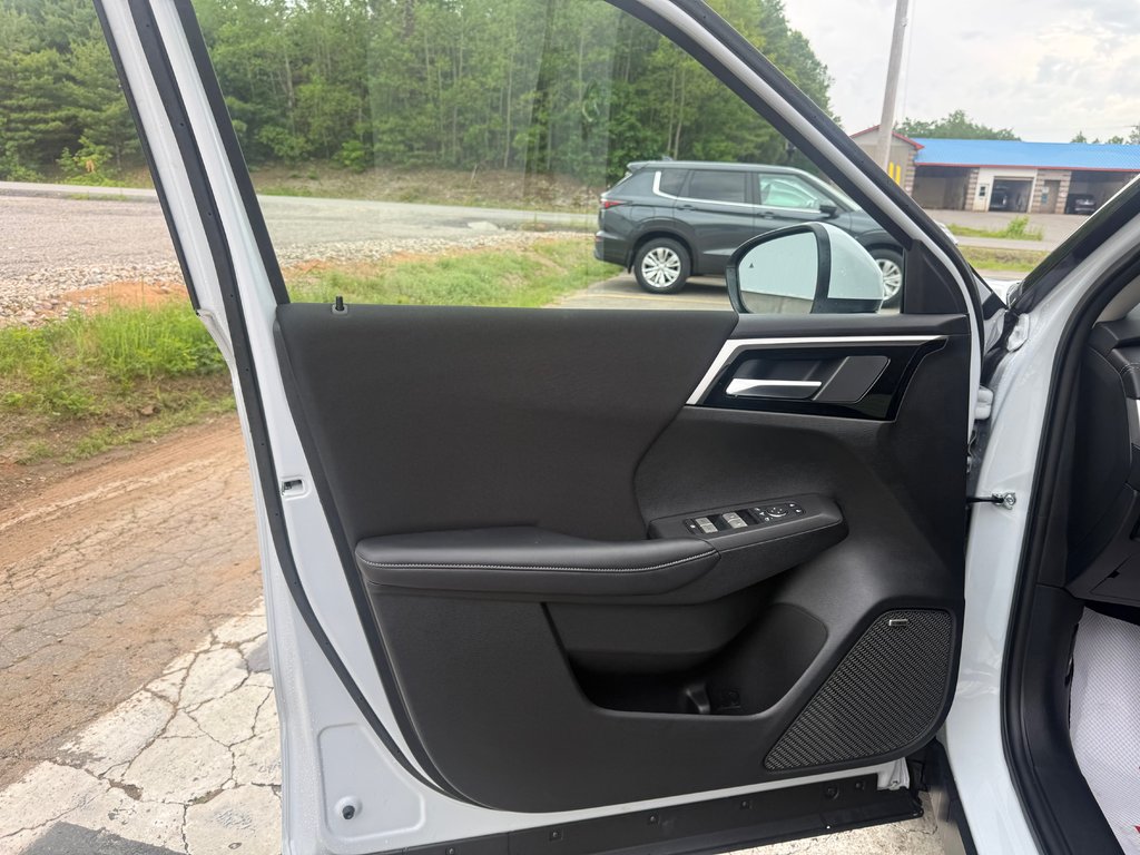 2026 Mitsubishi Outlander SE S-AWC in Kentville, Nova Scotia - 7 - w1024h768px