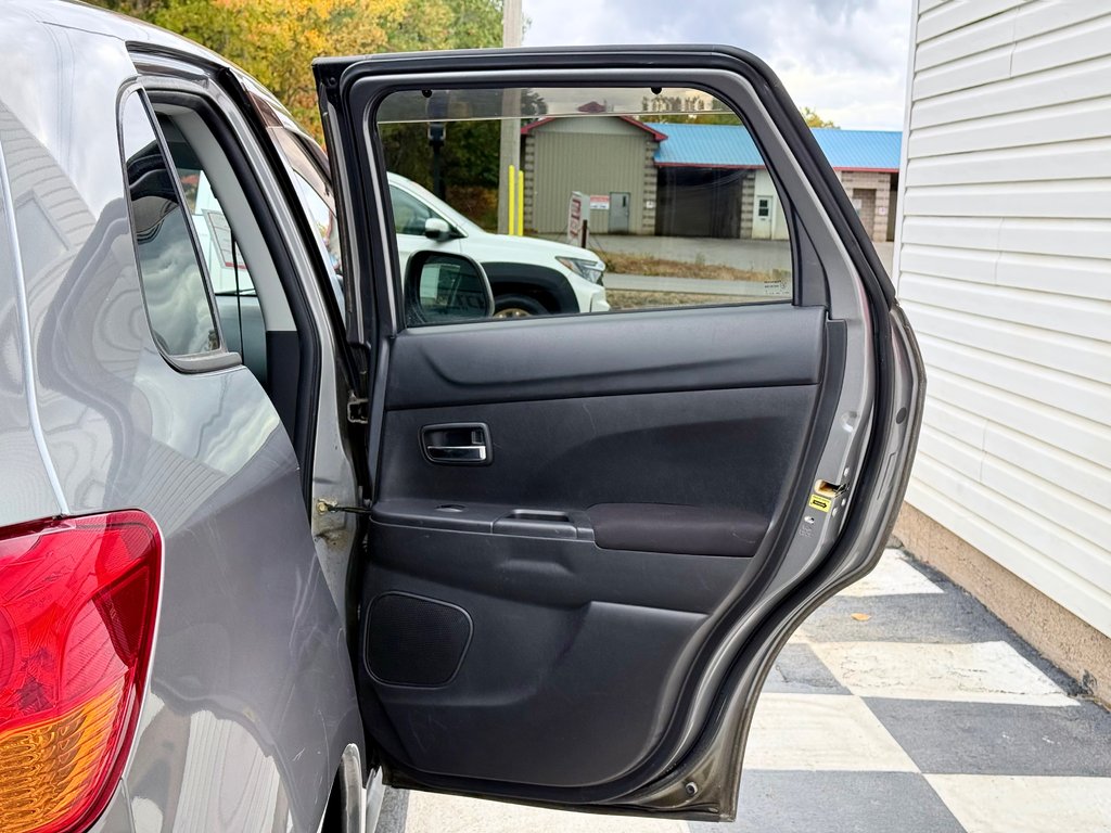 2014 Mitsubishi RVR SE | BT Hands-Free, Heated Seats, Keyless Entry in COLDBROOK, Nova Scotia - 21 - w1024h768px
