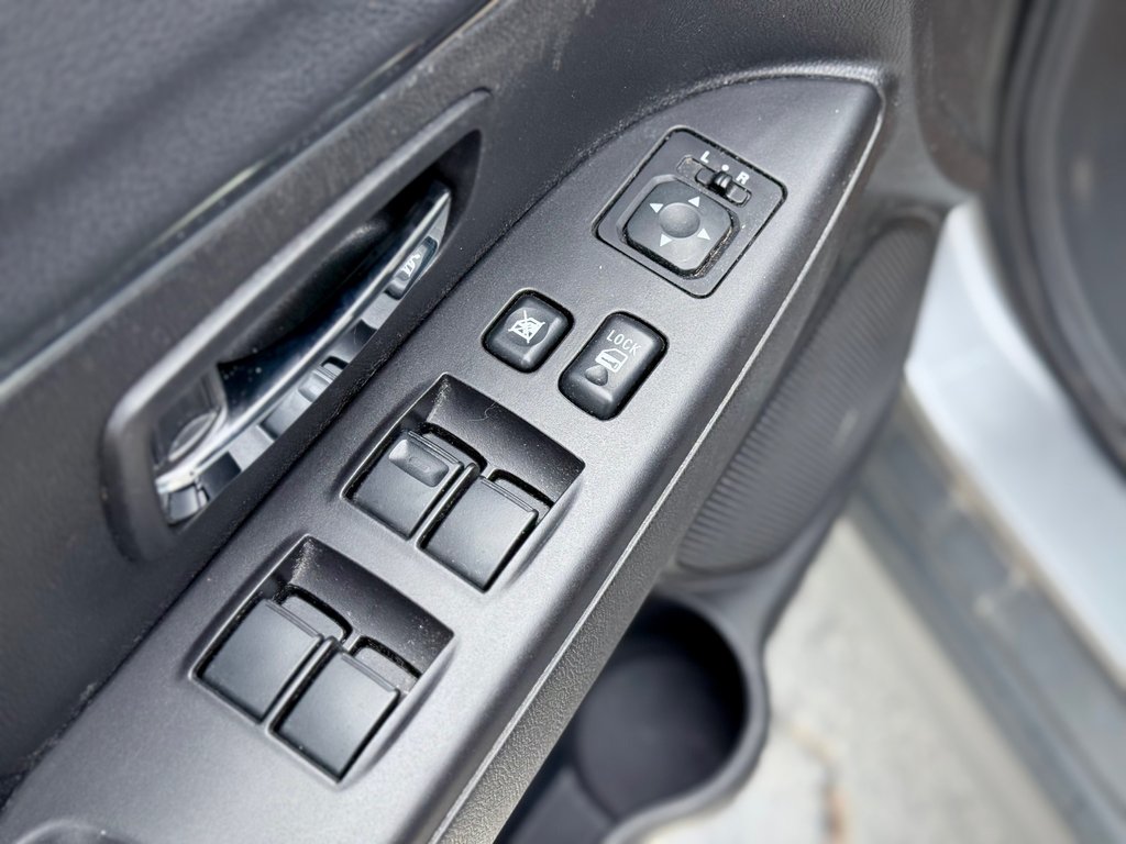 2014 Mitsubishi RVR SE | BT Hands-Free, Heated Seats, Keyless Entry in COLDBROOK, Nova Scotia - 8 - w1024h768px