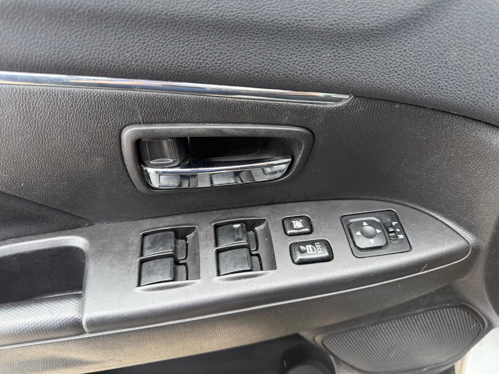 2014 Mitsubishi RVR GT, keyless entry, backup camera, Bluetooth in Kentville, Nova Scotia - 8 - w1024h768px